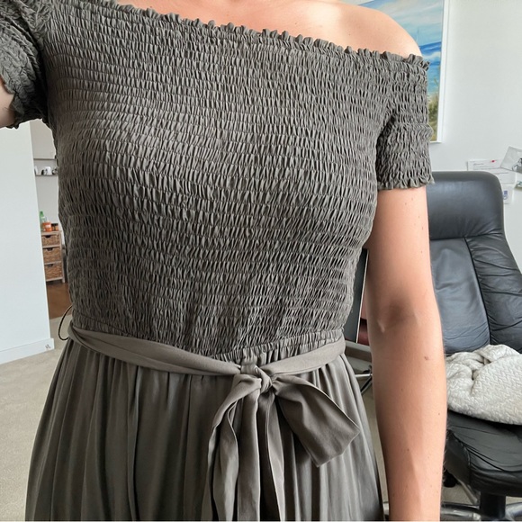 Lulu’s Jumpsuit. - Picture 4 of 7